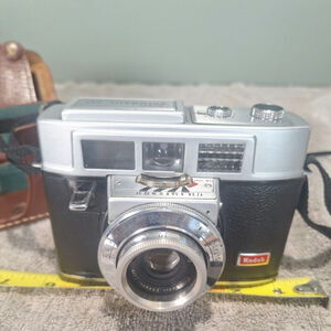 Kodak Automatic 35F 35mm Film Camera w Ektar Lens Meter Works w/ Case